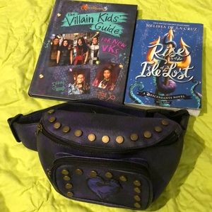 Descendants book and bag bundle